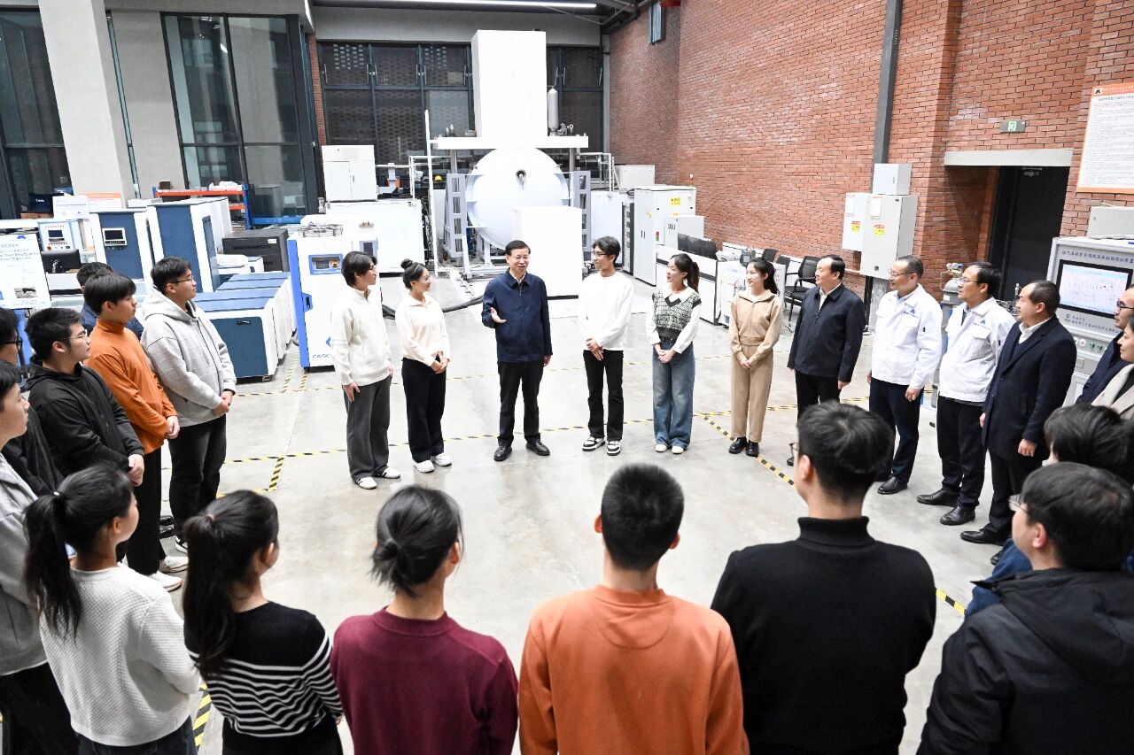 许昆林到东北大学宣讲党的二十届四中全会精神