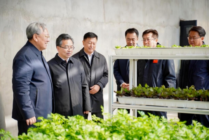 吴春耕到辽宁中医药大学、沈阳农业大学调研